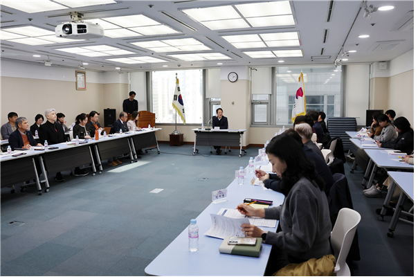 지난 22일 부산시청에서 ‘BTS 월드투어 부산 개최 대비 가격안정 대책회의’가 열리고 있다. 부산시 제공