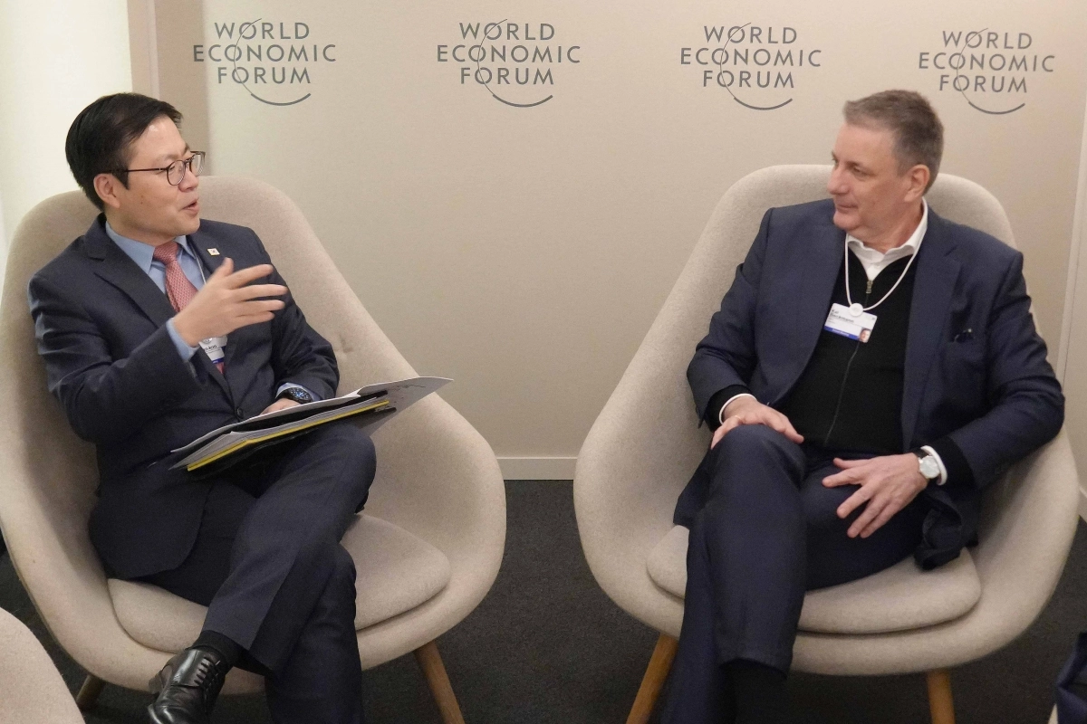 여한구 통상교섭본부장, 카이 베크만 머크 CEO 면담