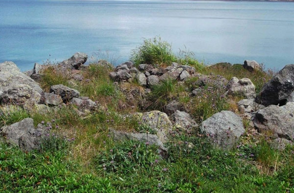 북한 노동당 기관지 노동신문은 24일 김일성종합대학 역사학부 연구집단이 백두산 일대 역사유적 조사·발굴 사업을 심화시켰다고 보도했다. 이들은 러시아 노보시비르스크 국립종합대학과 공동으로 유골들에 방사성 탄소연대 측정을 진행해 무덤 주인들이 대체로 19세기 중엽에서 19세기 사람들이라는 것을 입증했다고 신문은 전했다. 2026.01.24<br>평양 노동신문 뉴스1