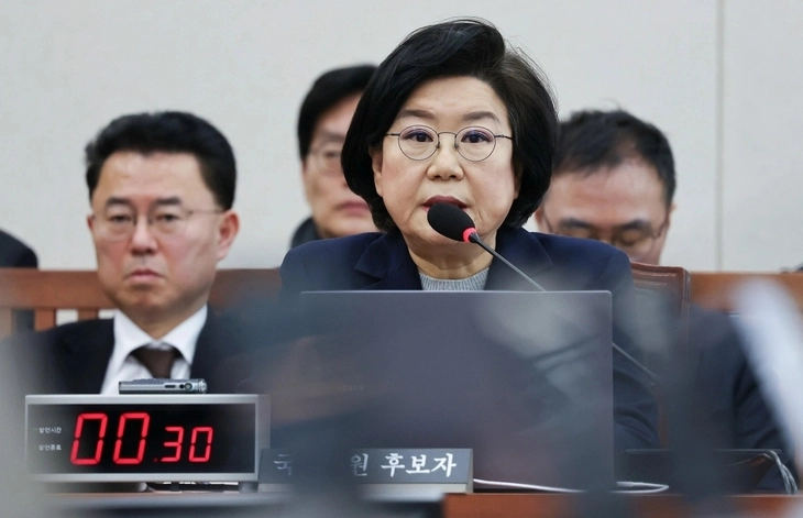 이혜훈 기획예산처 장관 후보자가 23일 서울 여의도 국회에서 열린 인사청문회에 출석해 의원 질의에 답하고 있다. 2026.1.23  뉴스1