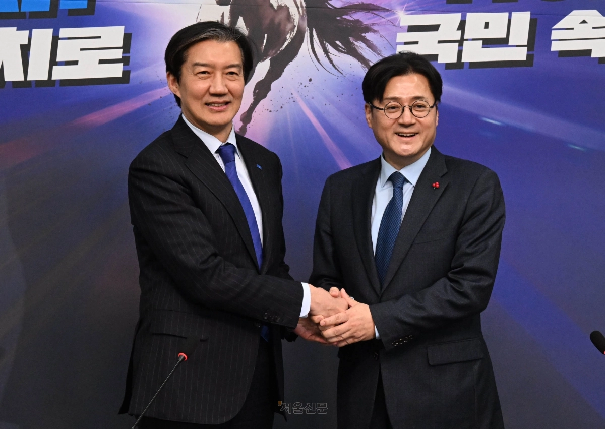 조국 조국혁신당 대표가 26일 국회에서 홍익표 청와대 정무수석을 접견 하고 있다.2026.1.26.안주영 전문기자