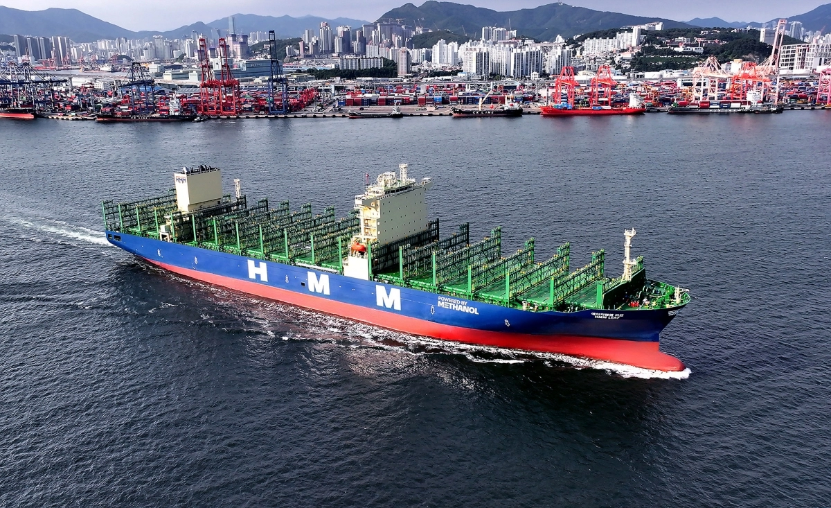 HJ중공업이 건조한 메탄올 추진 컨테이너선. HJ중공업 제공
