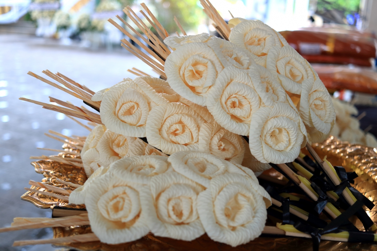 태국 장례식에 사용되는 조화. 123rf