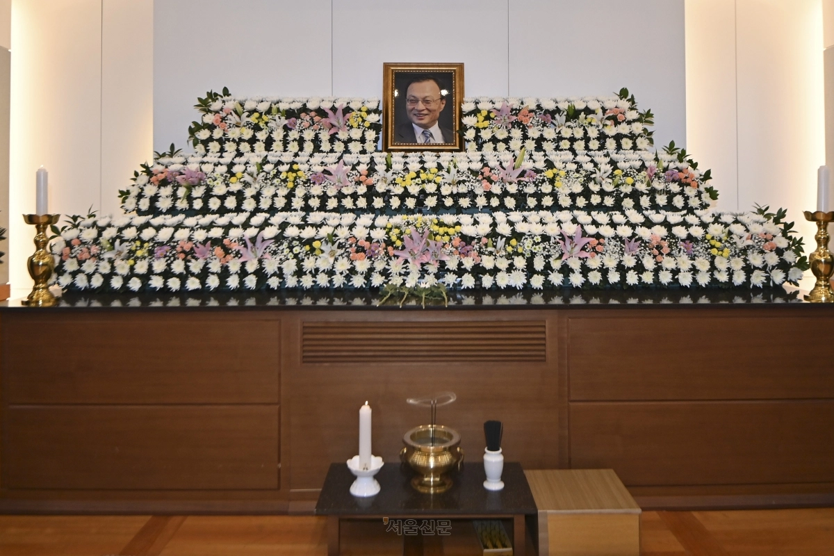 27일 오전 서울 종로구 서울대학교병원 장례식장에 故 이해찬 민주평화통일자문회의 수석부의장의 빈소가 마련되어 있다. 홍윤기 기자