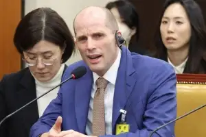 쿠팡 ‘셀프 조사’ 논란… 로저스 대표 30일 조사