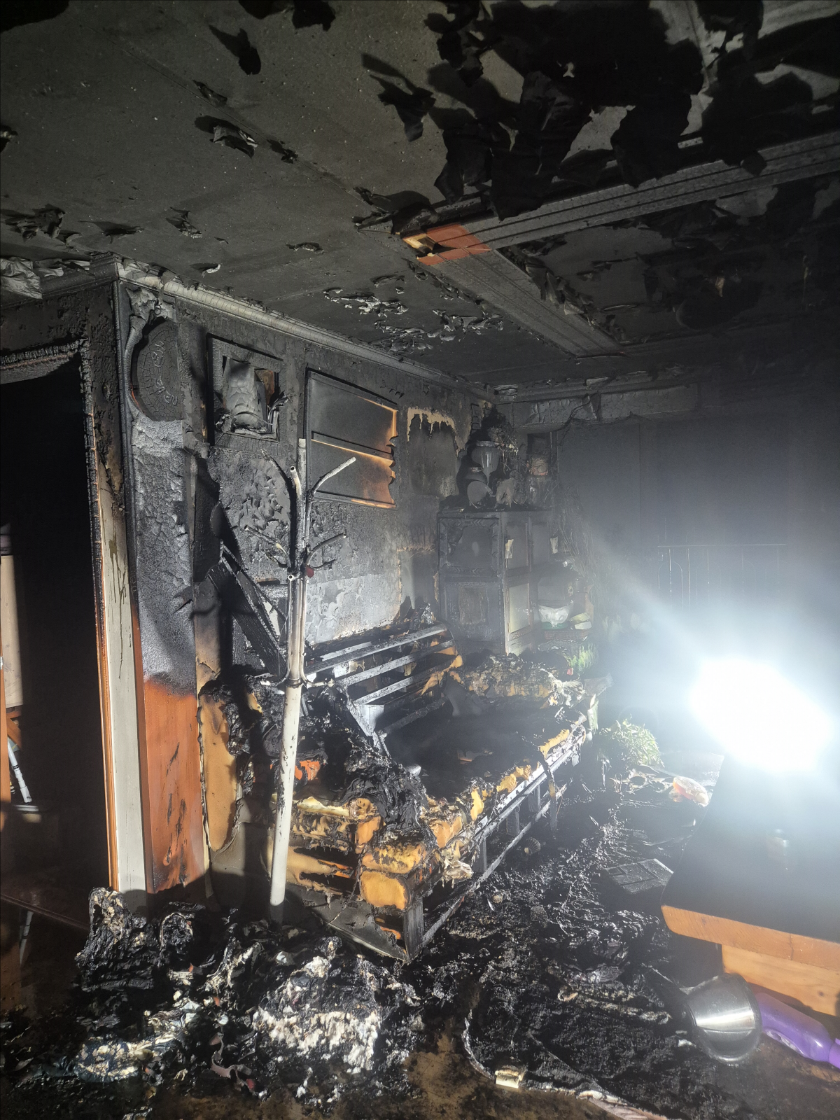 대구 달서구 상인동에 있는 한 빌라에서 28일 새벽 2시 23분쯤 불이 나 20여 분 만에 진화됐다. 대구소방안전본부 제공