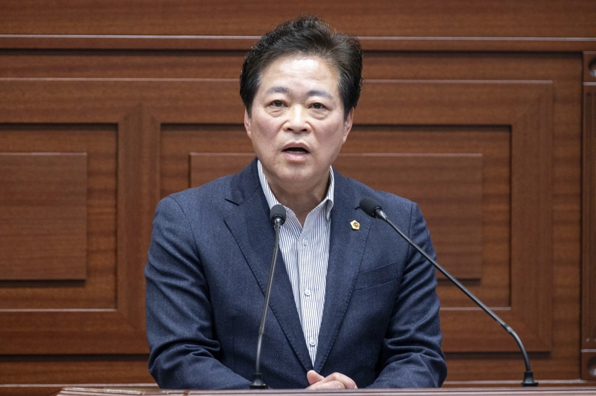 28일 열린 제360회 임시회 제1차 본회의 5분 자유발언을 하는 이춘우 의원. 경북도의회 제공