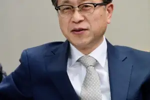 ‘설탕세’ 윤영호 교수 “지역 필수의료 살릴 종잣돈 될 것”