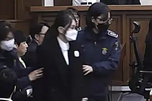 “영부인 지위로 영리 추구”… 김건희 실형