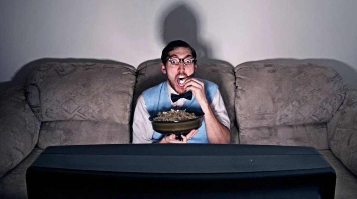 동영상 ‘몰아보기’ 중독은 우울증, 외로움, 자기조절 결핍, 비만 등과 밀접한 연관이 있는 것으로 나타났다. 미국 캘리포니아대 제공