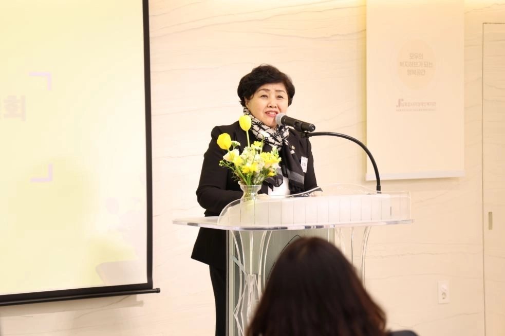 격려사 중인 김영옥 보건복지위원장