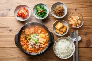 살도 빼고, 노화도 막고… ‘거꾸로 식사법’ 효과