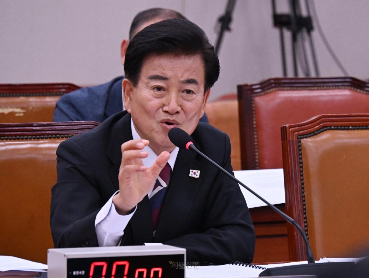 정동영 통일부 장관 후보자가 14일 오전 서울 여의도 국회 외교통일위원회 전체회의장에서 열린 인사청문회에서 의원 질의에 답하고 있다.  2025.7.14안주영 전문기자