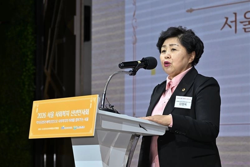 격려사 중인 김영옥 보건복지위원장