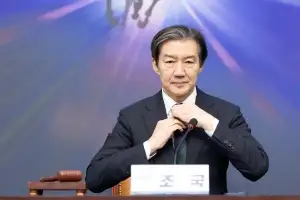 민주당·혁신당 합당하면 ‘조국 공동대표’?…“근거 없는 밀약설로 모욕 말라”