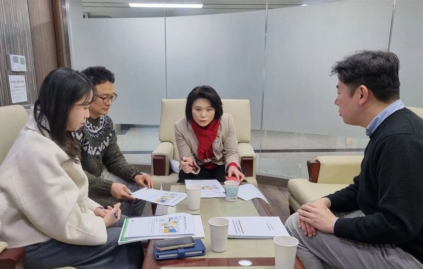 SH서울주택도시개발공사 업무보고를 받고 있는 박춘선 의원