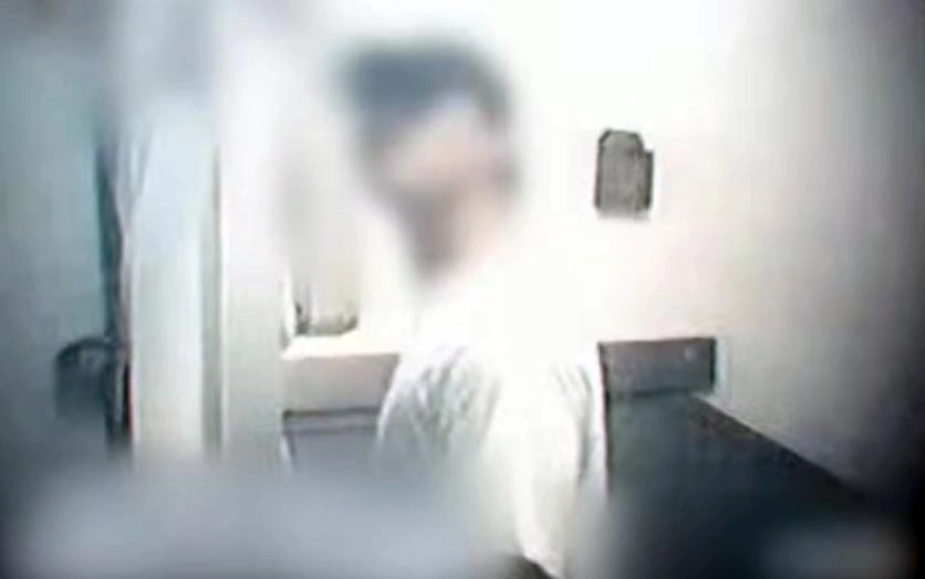 현금인출기의 CCTV에 찍힌 범인의 모습  사진-E채널 캡처