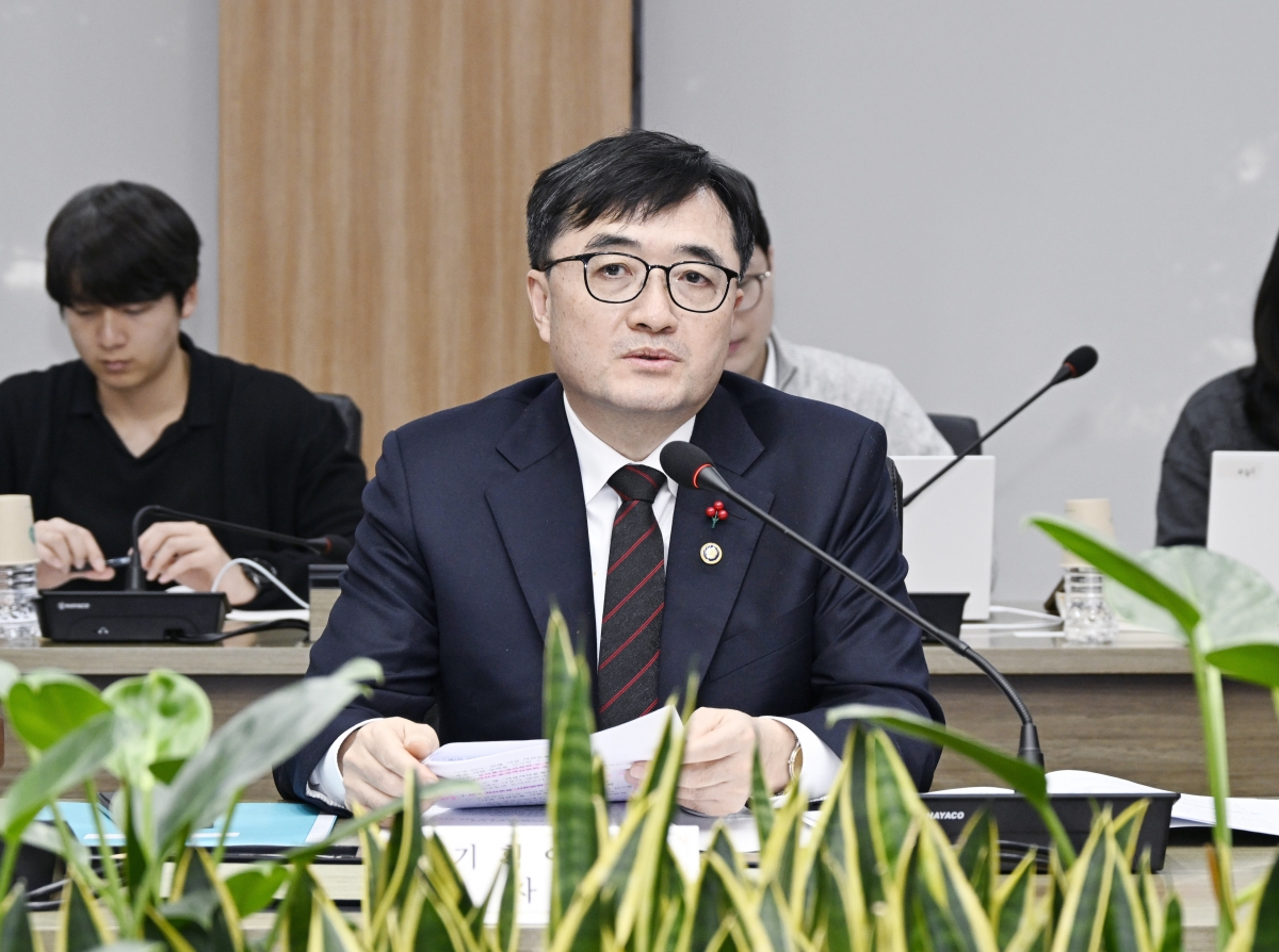 임기근 기획예산처 장관 직무대행 차관이 29일 서울 영등포구 한국수출입은행에서 열린 ‘2026년 제1차 기금자산운용정책위원회’에서 발언하고 있다. 기획예산처 제공