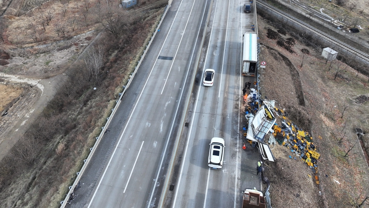 다수 사상자 나온 경북 상주시 서산영덕고속도로 다중추돌사고 현장. 연합뉴스