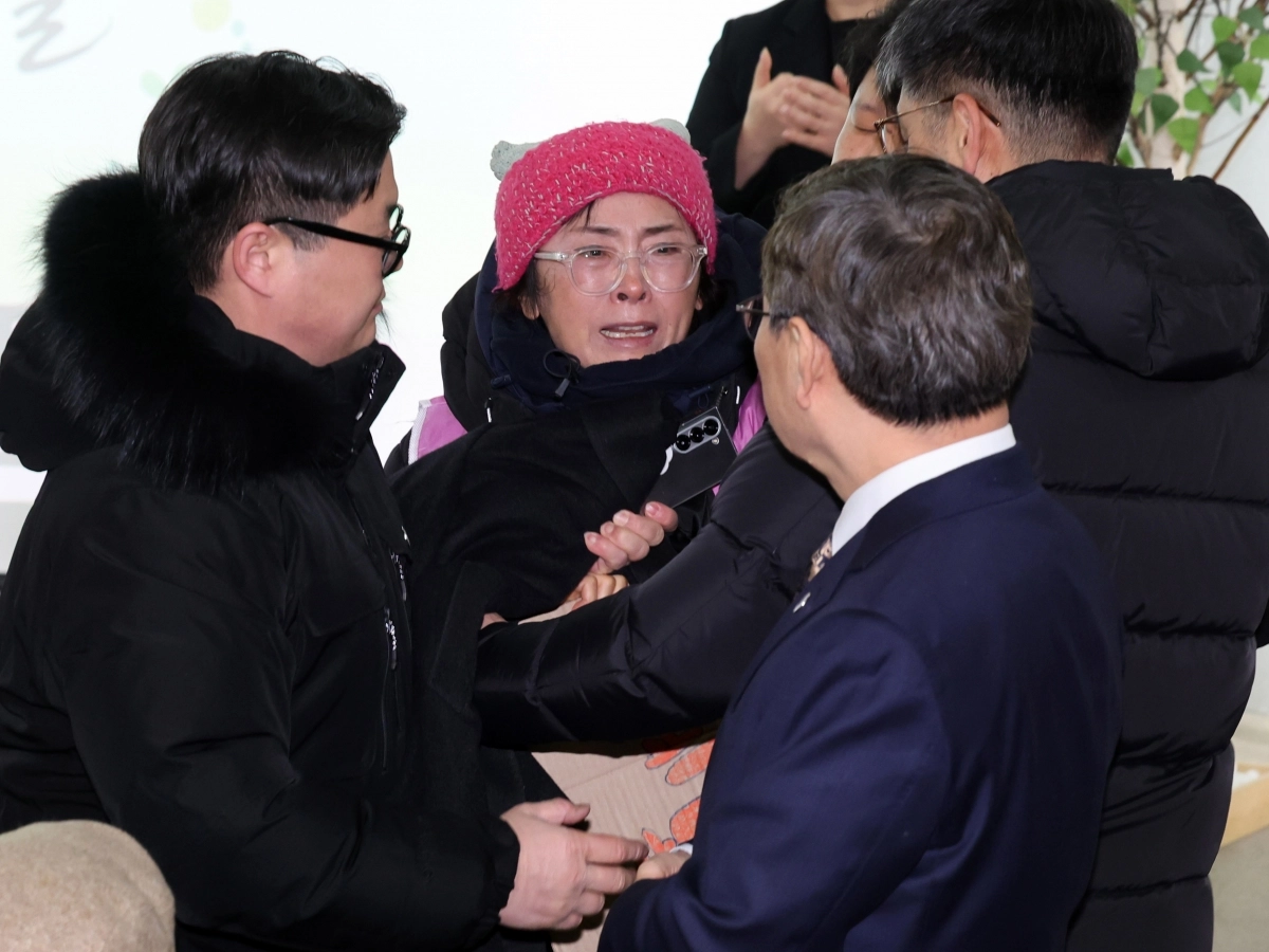 정근식 서울시교육감에게 항의하는 지혜복 교사