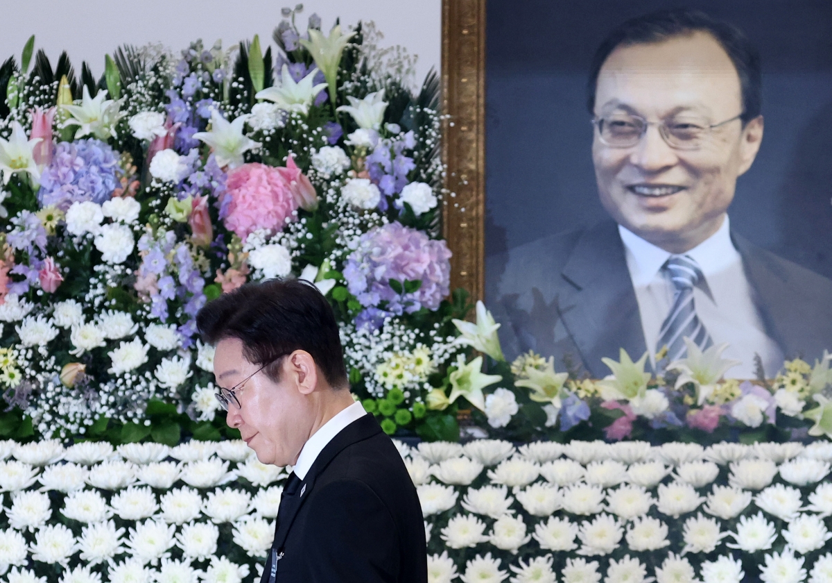 고 이해찬 전 국무총리 영결식 헌화 후 이동하는 이재명 대통령