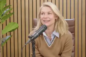 thumbnail - “계획 없었는데 44세에 자연임신” 유명 여배우, 눈물 펑펑