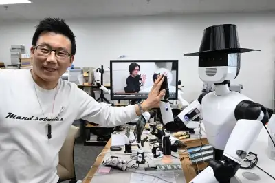 더 인간다운 삶을 위해… 로봇과 손잡다