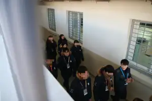 [르포] “화장실도 사치”…나 홀로 86명 감시, 벼랑 끝 교도관들