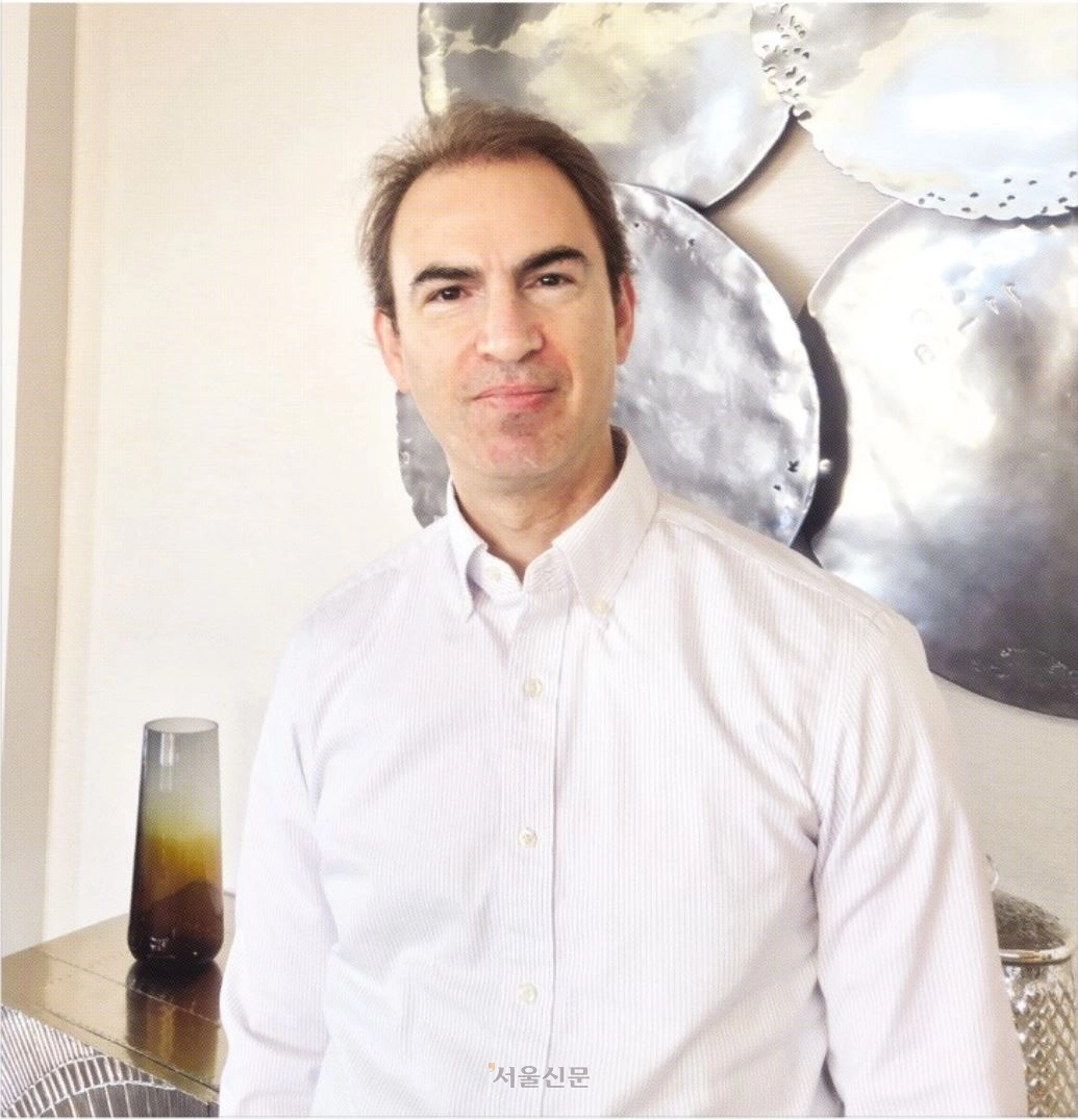 미국 내 지한파 역사학자로 꼽히는 그레그 브라진스키 조지워싱턴대 교수가 31일(현지시간) 버지니아주 자택 인근에서 서울신문과 인터뷰를 하고 있다. 브라진스키 교수는 한국의 ‘균형외교’가 실용적이라면서도 중국에 대한 의존도를 낮출 필요가 있다고 제언했고, 저출산 문제가 가장 시급히 해결해야 할 과제라고 지적했다.