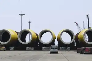 thumbnail - 수백톤 쌓고 조립도 척척… ‘해상풍력 1번지’ 목포신항 새바람