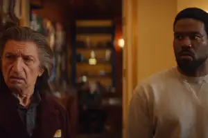 히어로와 노배우, 연기 브로맨스