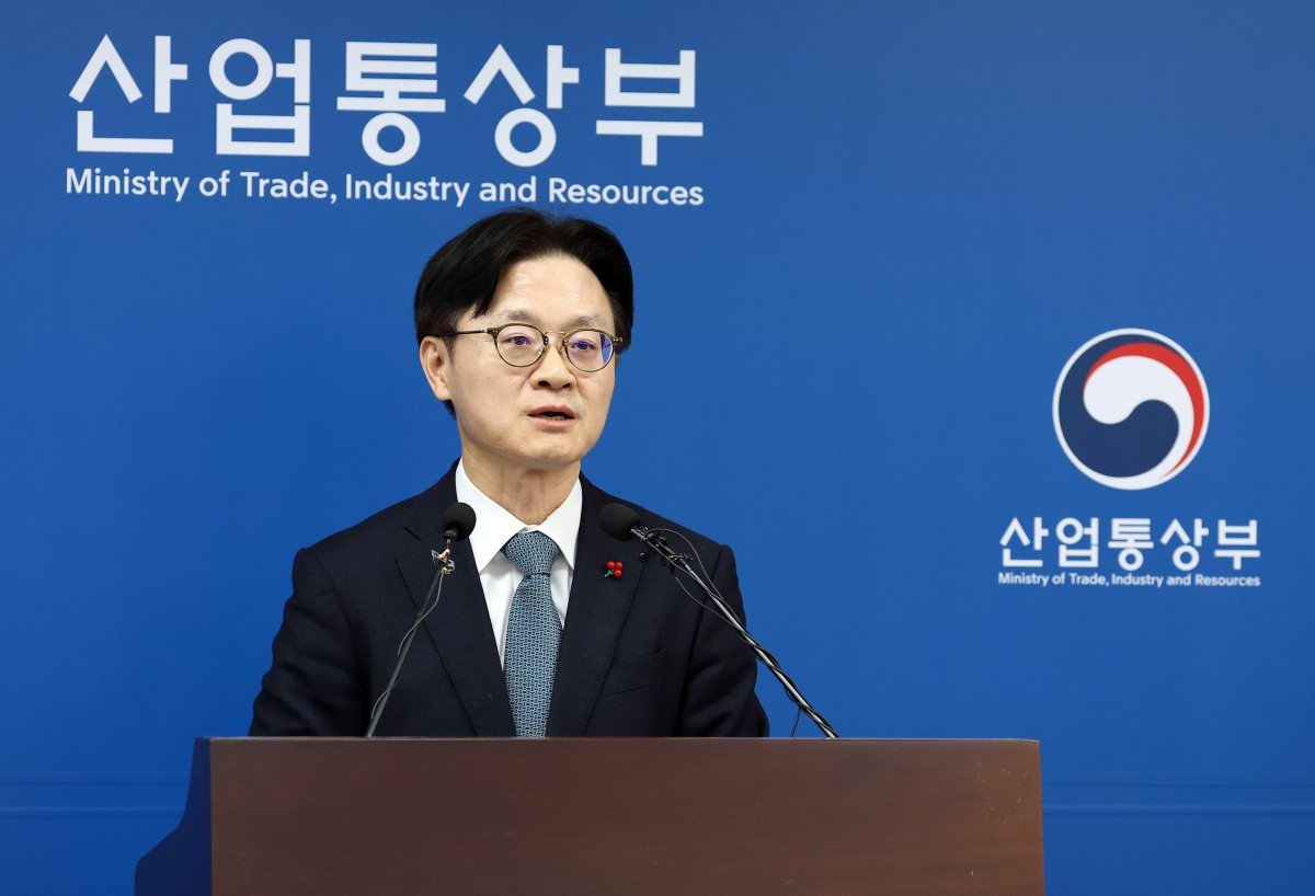 김정관 산업통상부 장관이 지난달 17일 정부세종청사 산업통상부 기자실에서 2026년 주요 정책 추진계획에 관해 설명하고 있다. 연합뉴스