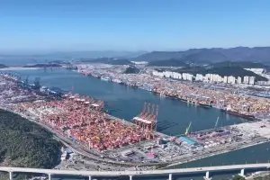 부산항 지난해 역대 최고 물동량 기록…디지털 혁신으로 ‘환적 허브’ 입증