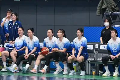 프로팀이 겨우 ‘43득점’ 이거 맞아? 어차피 지는 백투백을 어쩌나