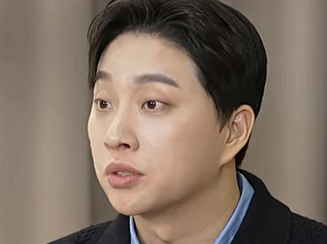 유튜버 박위가 아내인 아이돌 그룹 ‘시크릿’ 출신 송지은과의 결혼 생활 중 느낀 애틋한 속마음을 고백했다. 유튜브 채널 ‘컴패션’ 캡처