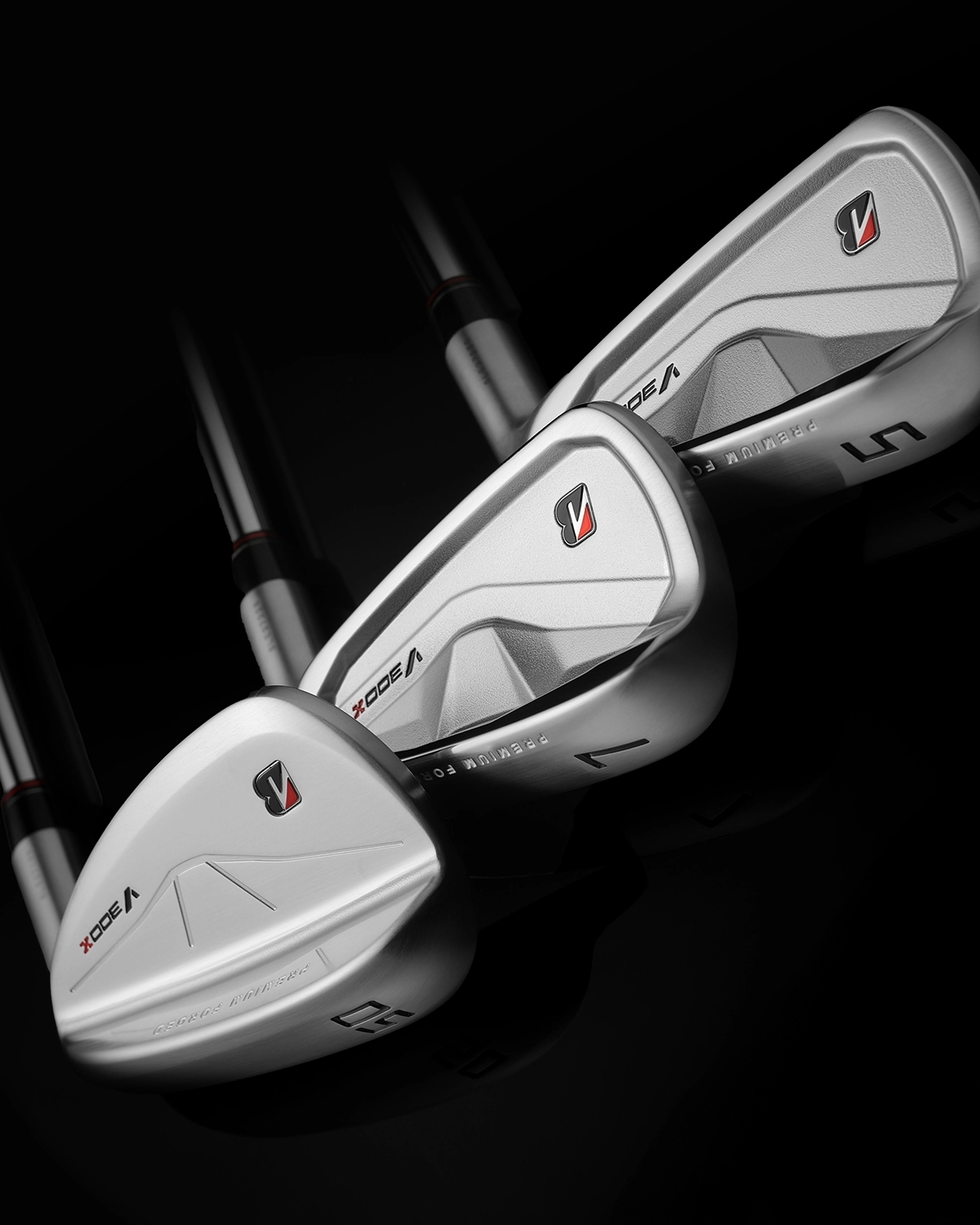 브리지스톤골프가 출시하는 10세대  V300 아이언 V300 X . 브리지스톤골프 제공.