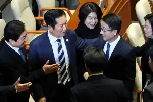 정청래표 ‘1인 1표제’ 가결… 민주당원 입김 더 세진다