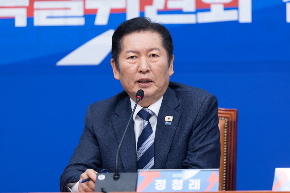 발언하는 정청래 대표