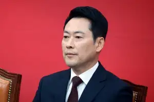 장동혁 “李대통령, 민주당 ‘2인자 싸움’ 분노 만만한 중산층에”