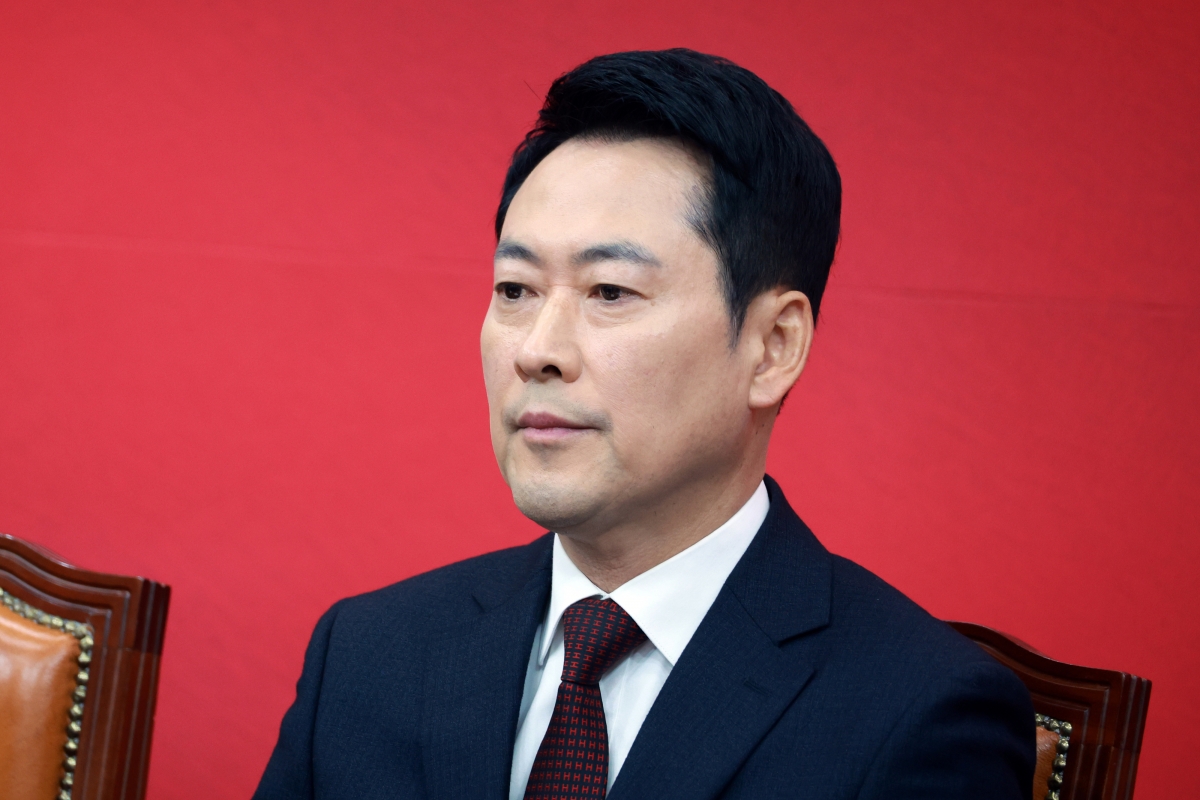 생각에 잠긴 장동혁 대표