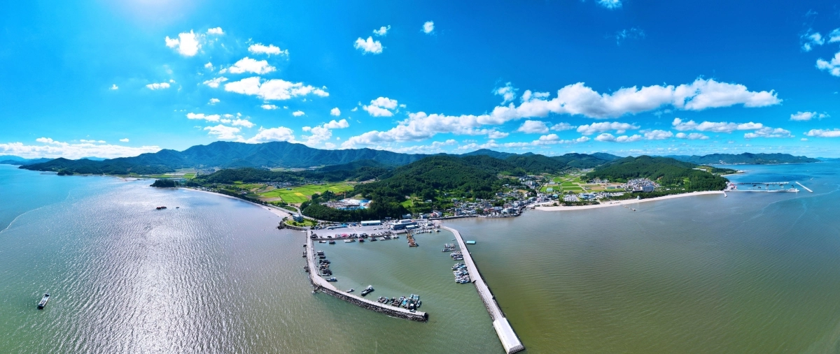 2027년까지 해양복합센터가 들어설 전남 보성 율포항 전경.  보성군 제공