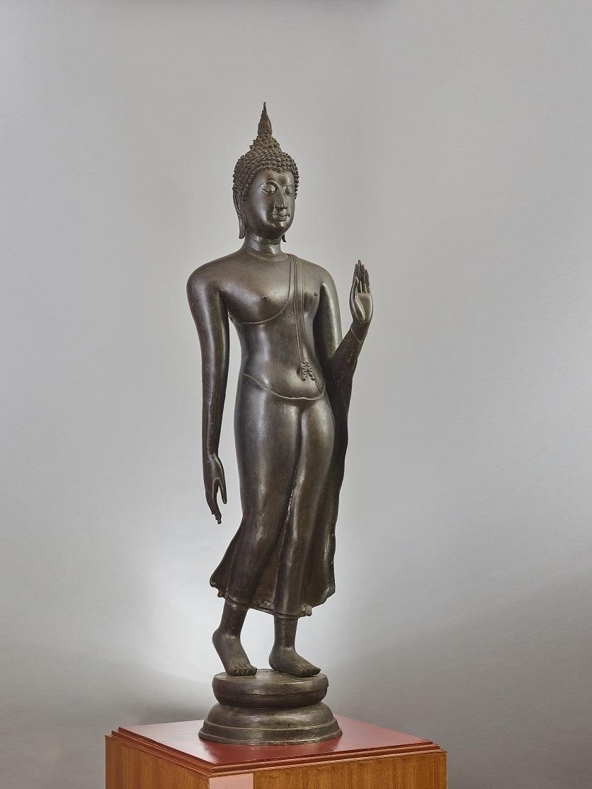 박물관이 6월 국내 최초로 개최하는 ‘태국미술’ 전시에서 선보일 예정인 13세기 작품 ‘걷는 붓다’. 국립중앙박물관 제공
