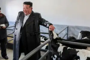 [포토] 김정은, 삼광축산농장 조업식 참석