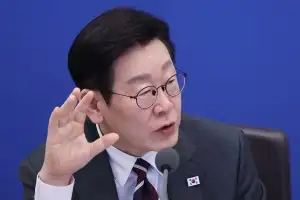 李대통령 “다주택자보다 집값 폭등 고통받는 국민 더 배려 받아야”