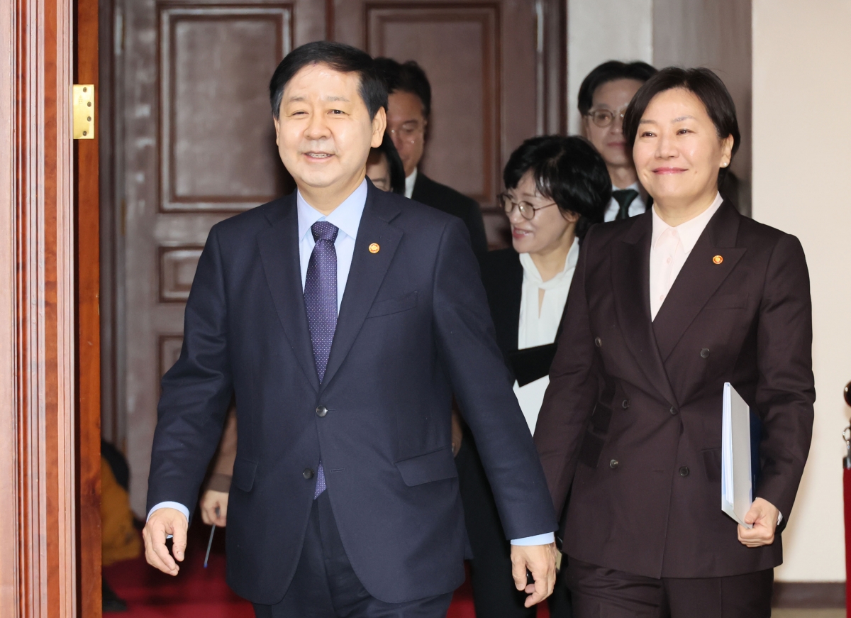 경제관계장관회의 참석하는 구윤철 부총리