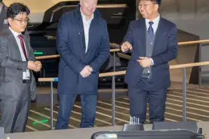 한국 R＆D센터 찾은 캐나다 장관 “미래에 온 것 같다”