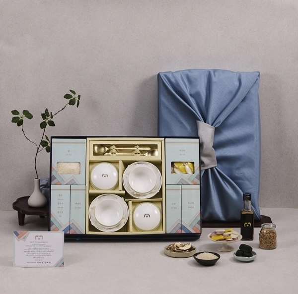 이재명 대통령이 4일 설을 맞아 각계 인사들에게 보낸 선물. 청와대 제공