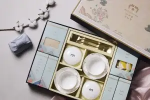 李 설 선물은 ‘집밥 세트’… 그릇·특산품 담아 각계각층 전달