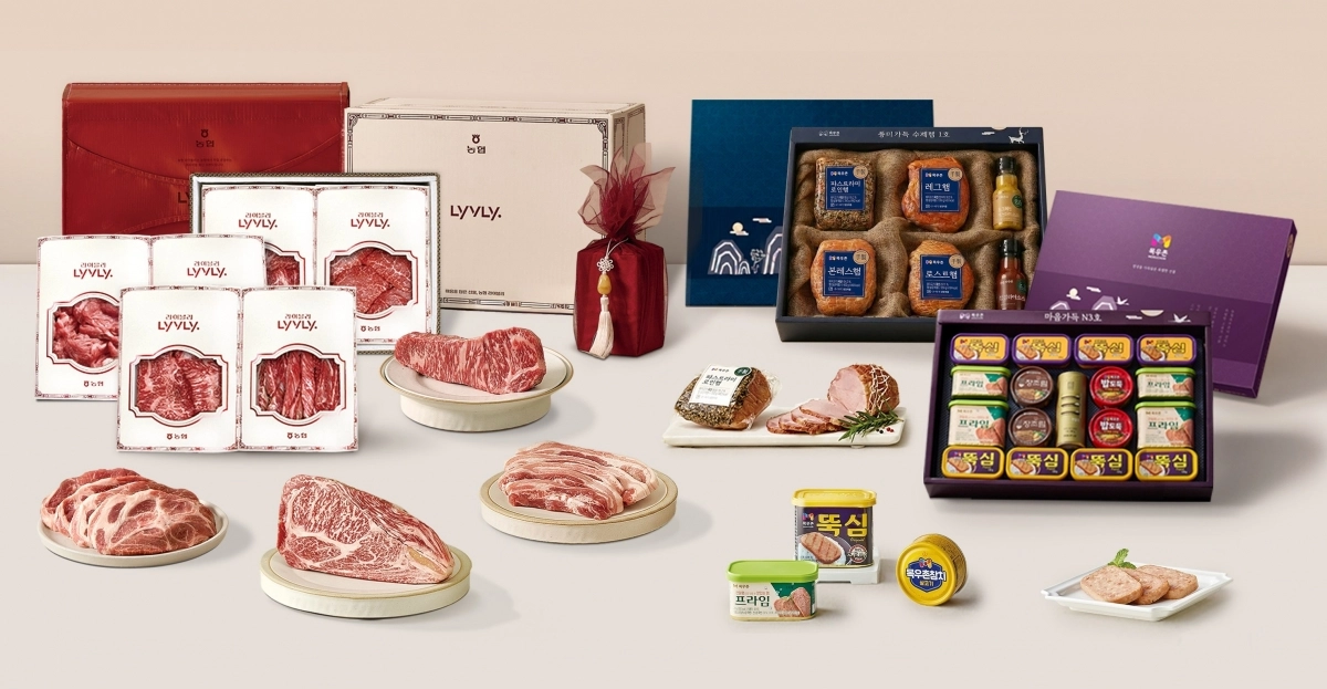 친환경 패키지를 도입한 농협경제지주 설 선물세트들. 농협경제지주 제공