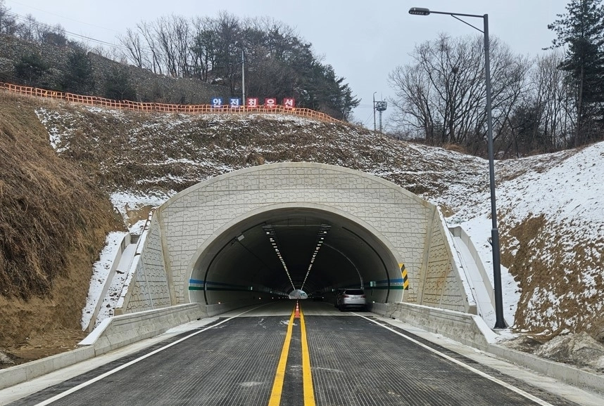 6일 개통을 앞둔 부곡터널 모습
